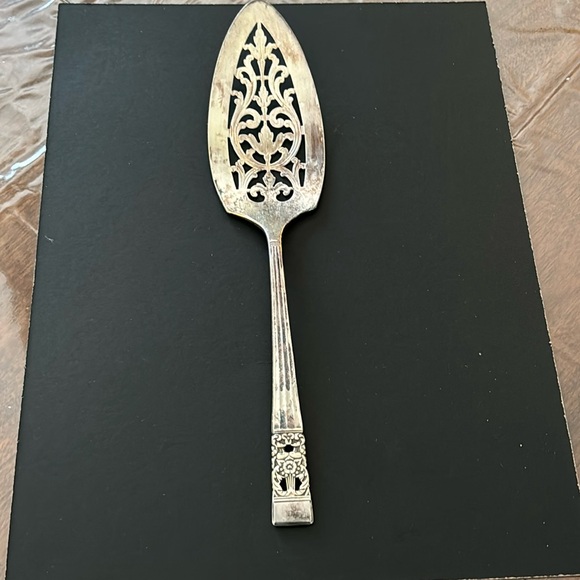 Silver plated Cale Server - Picture 1 of 6